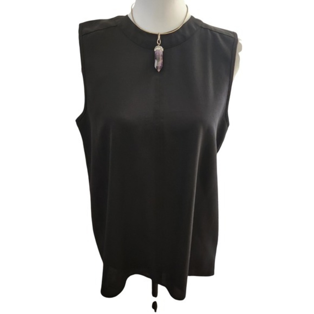 Paper Crane Medium Black top‎